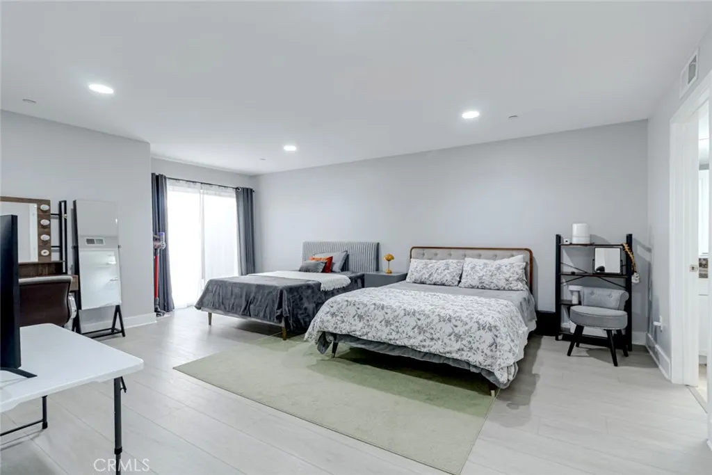 7249 Franklin Avenue 205, Hollywood Hills, California 90046 home-pic-21